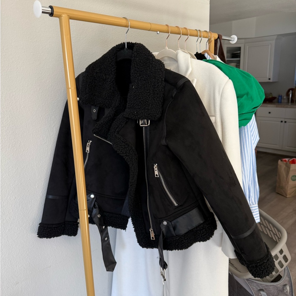 Black I Lead Coat Small